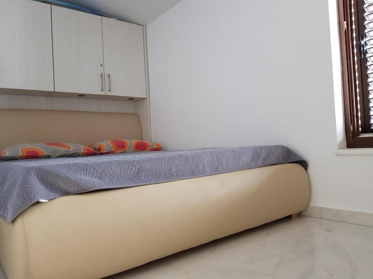 Relax Zone III Apartment Malinska Exterior photo